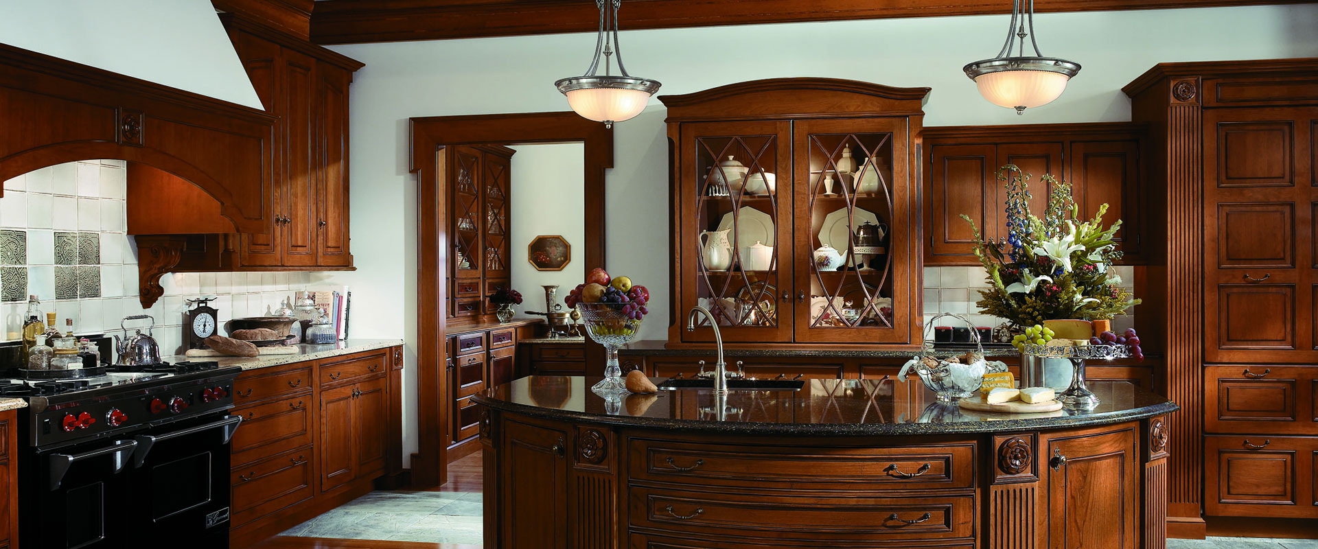 Traditional cherry kitchen