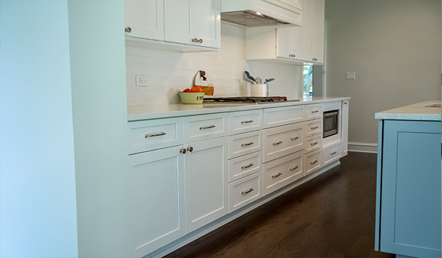 White shaker galley